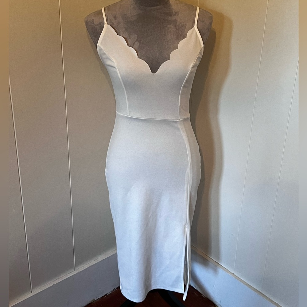 NWOT Socialite Scallop Neckline Dress, White, XS